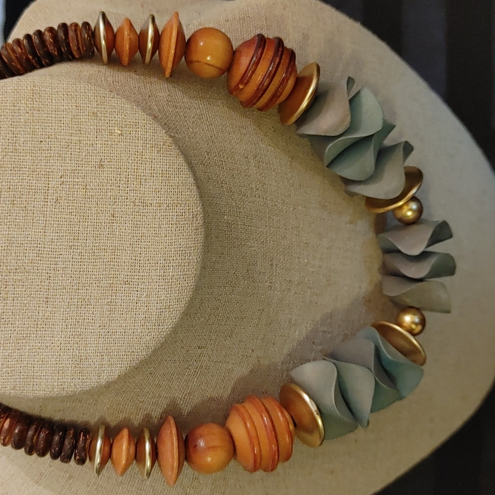 Necklace - Picture 4 of 4